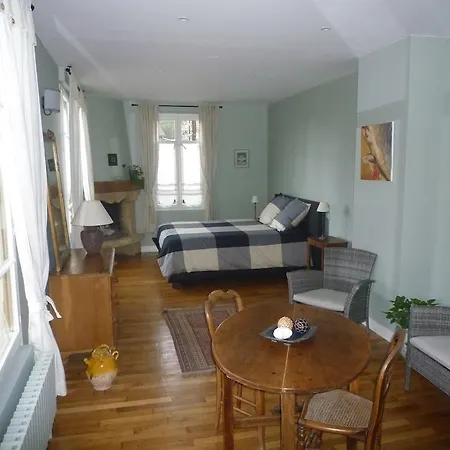 D'hote La Bacotterie Bois-le-Roi (Seine-et-Marne)
